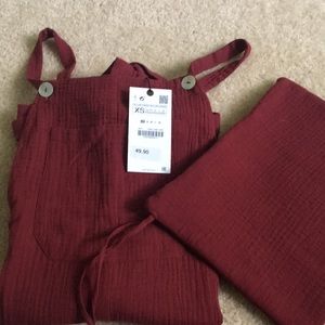Brand new!!! Zara Romper size XS pockets on side cones with pouch